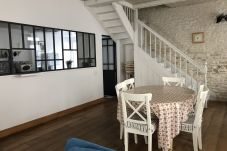 Townhouse in Le Château-d´Oléron - Maison de ville confortable 200m de la...