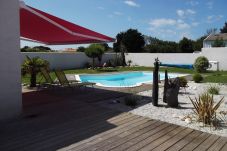 Villa in Saint-Pierre-d´Oléron - Villa Oyala avec piscine, spacieuse et...