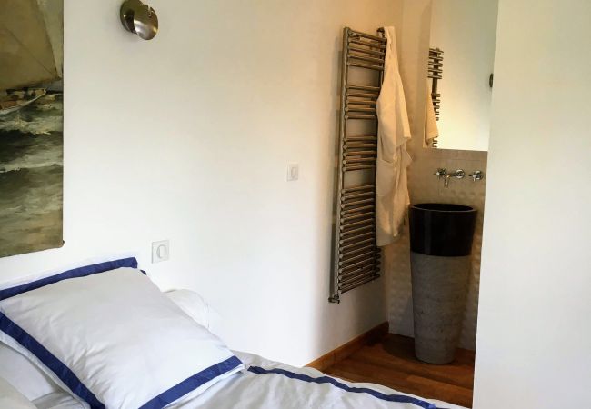 Villa in Saint-Georges-d´Oléron - La Tanière, piscine et 300m de la mer Villa in Saint-Georges-d´Oléron - La Tanière, piscine et 300m de la mer