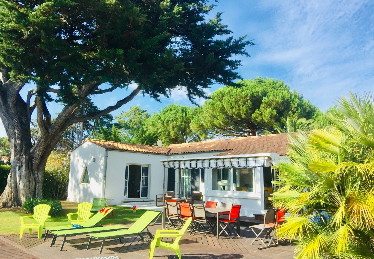 Villa in Saint-Georges-d´Oléron - La Tanière, piscine et 300m de la mer Villa in Saint-Georges-d´Oléron - La Tanière, piscine et 300m de la mer