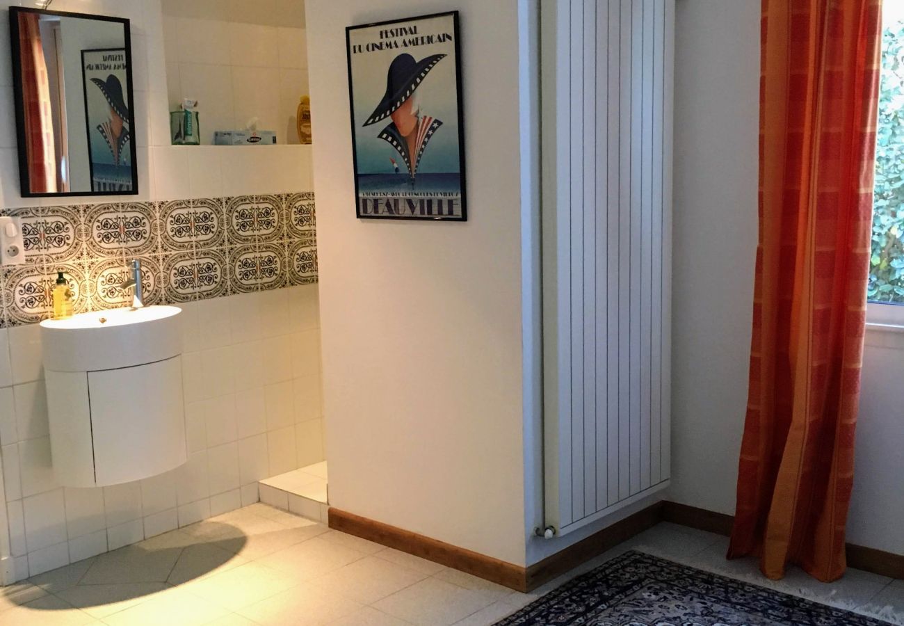 Villa in Saint-Georges-d´Oléron - La Tanière, piscine et 300m de la mer Villa in Saint-Georges-d´Oléron - La Tanière, piscine et 300m de la mer