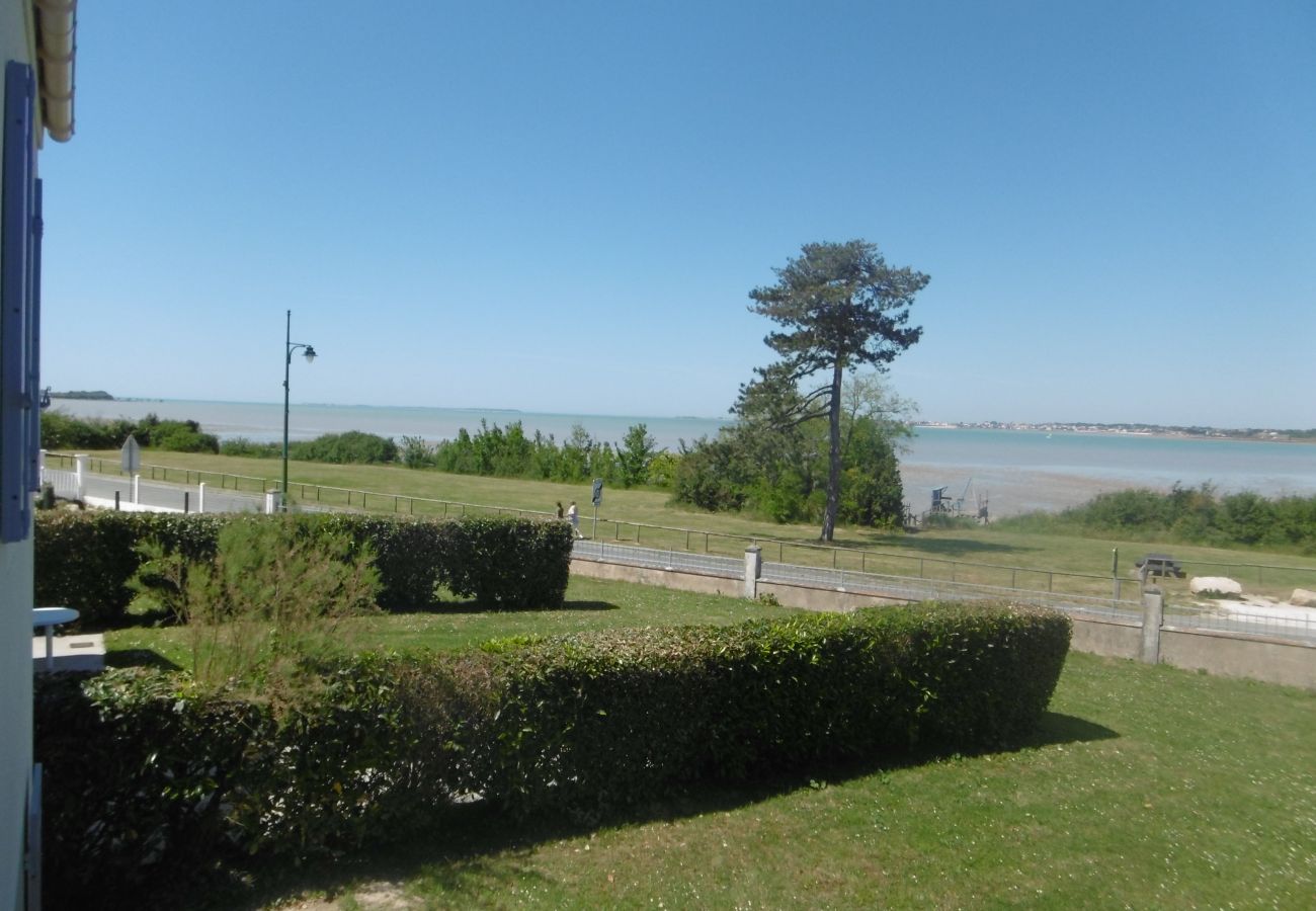 House in Port-des-Barques - J L'Azurée en front de mer House in Port-des-Barques - J L'Azurée en front de mer