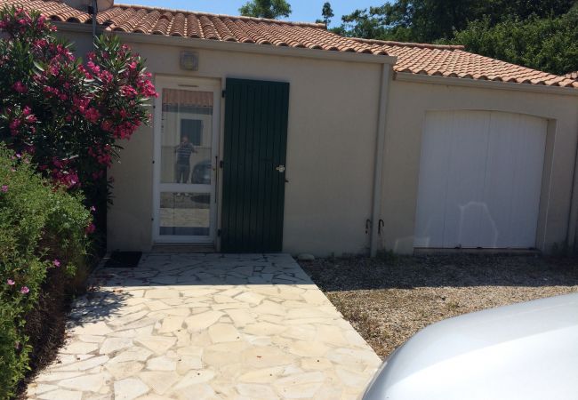 Maison à Saint-Georges-d´Oléron - La maisonnette des vacances Maison à Saint-Georges-d´Oléron - La maisonnette des vacances