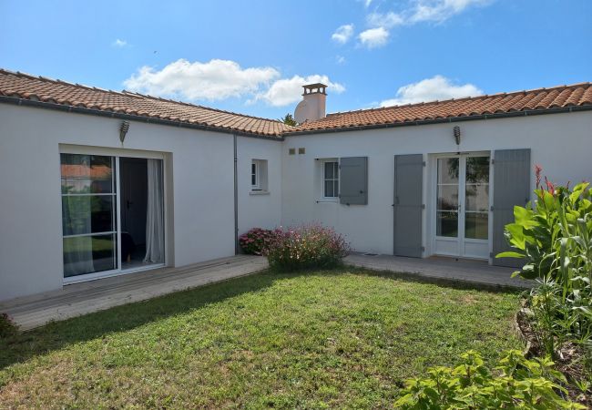 Maison à Saint-Denis-d´Oléron - E Villa Clara, 600m de la mer, piscine Maison à Saint-Denis-d´Oléron - E Villa Clara, 600m de la mer, piscine